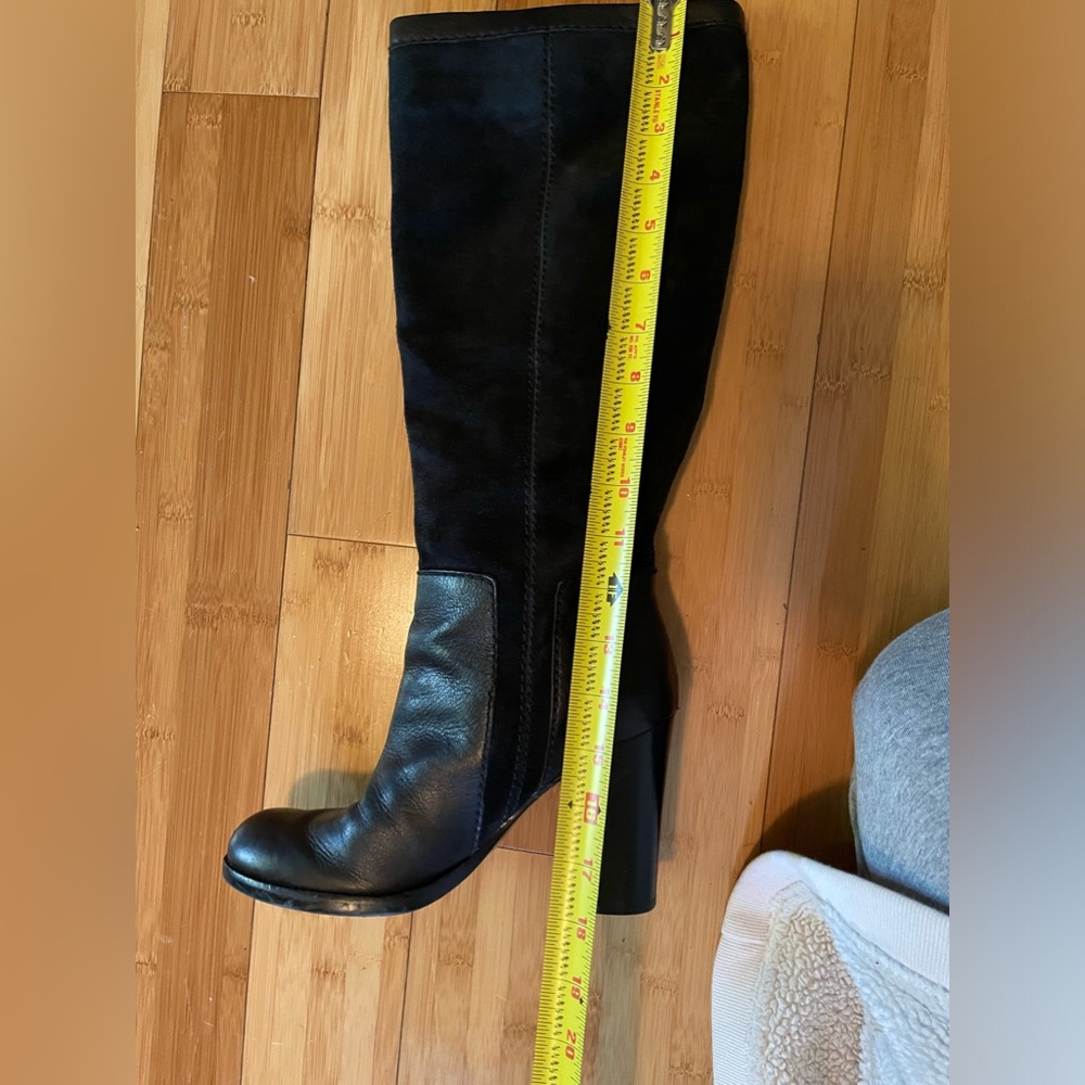 Knee boots - Picture 9 of 9